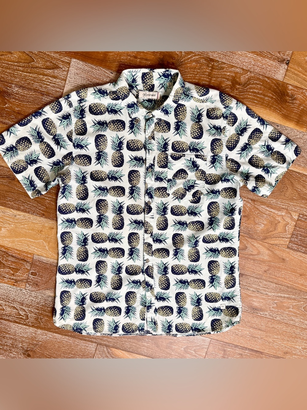 Departwest Men’s Pineapple Print Short-Sleeve Hawaiian Button-up Shirt / Mens XL